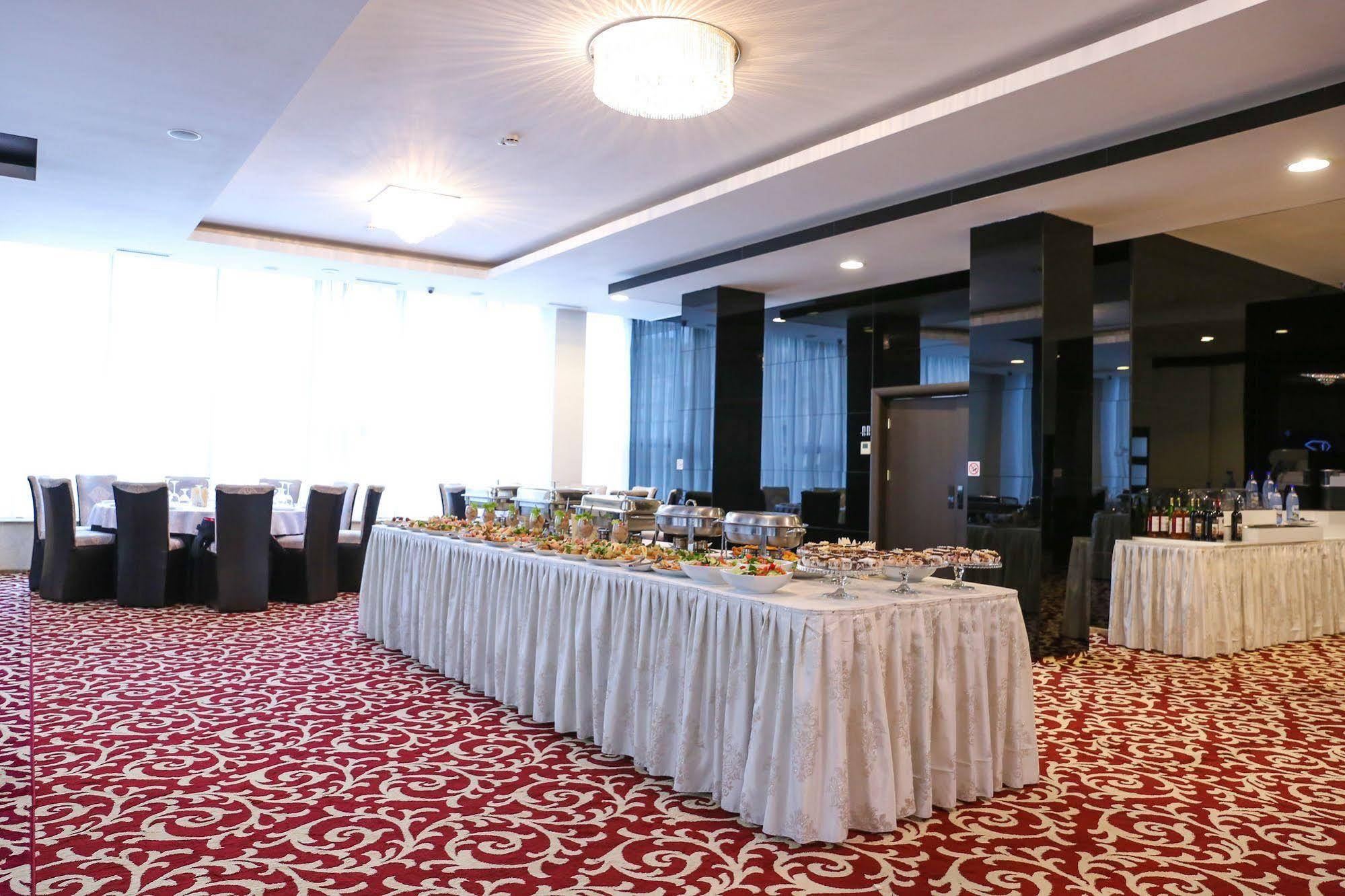 Hotel Articus Krajowa Zewnętrze zdjęcie