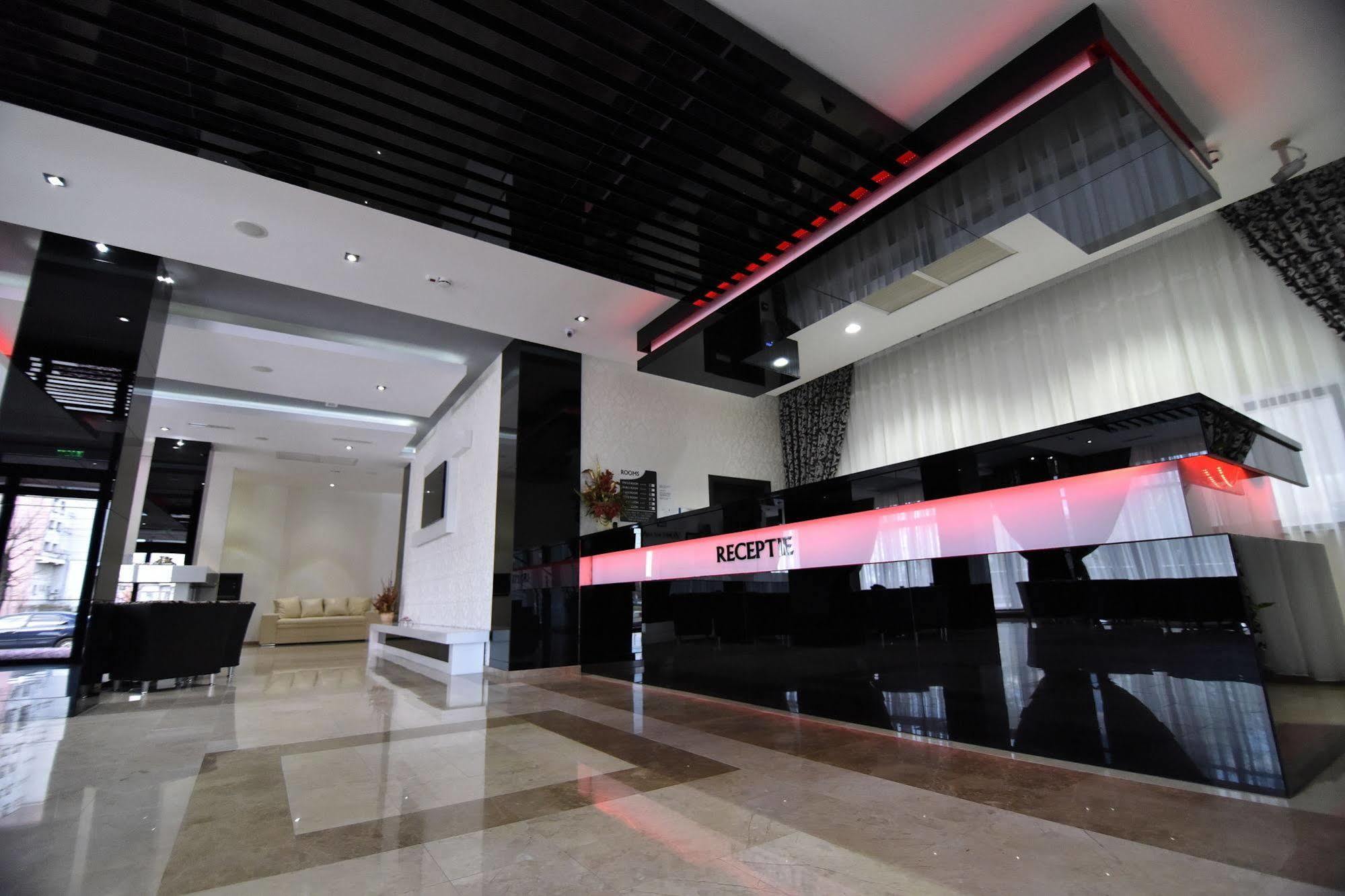 Hotel Articus Krajowa Zewnętrze zdjęcie